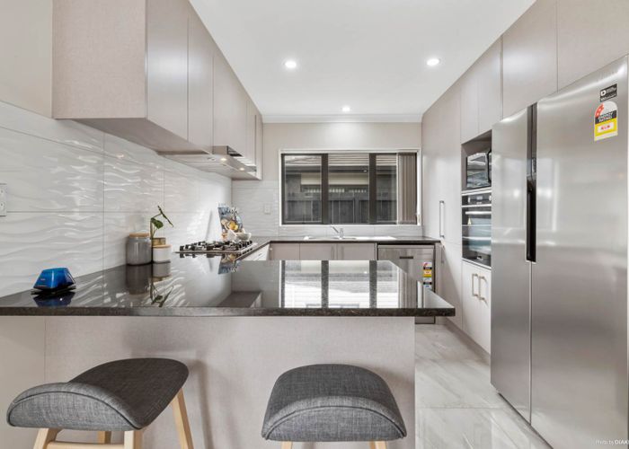  at 5A Clendon Place, Manurewa, Auckland
