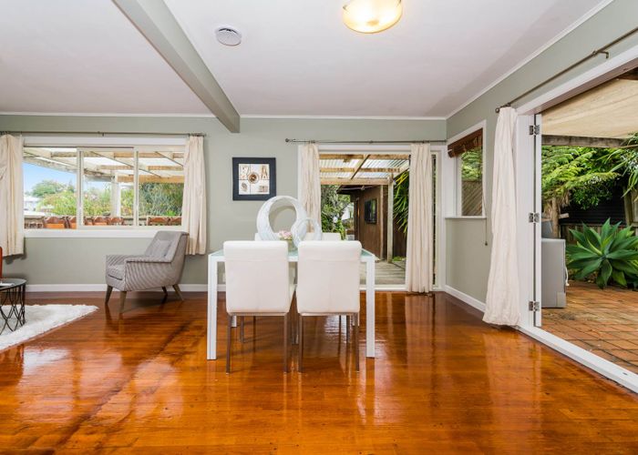  at 109 Beach Haven Road, Beach Haven, Auckland