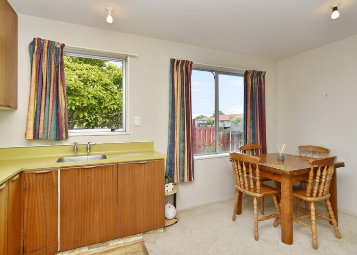  at 1/52 Royal Park Drive, Parklands, Christchurch