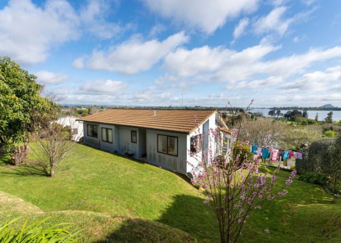  at 33 Dingadee Street, Welcome Bay, Tauranga