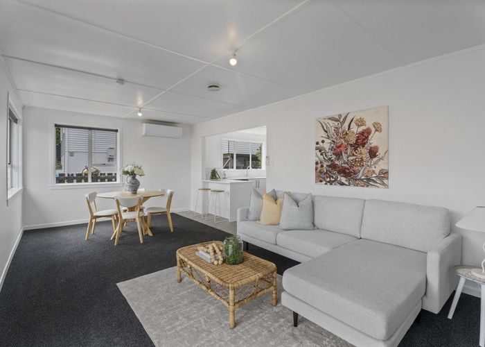  at 7 York Crescent, Westown, New Plymouth, Taranaki