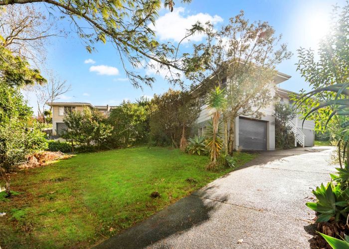  at 31 Regency Place, Sunnynook, Auckland