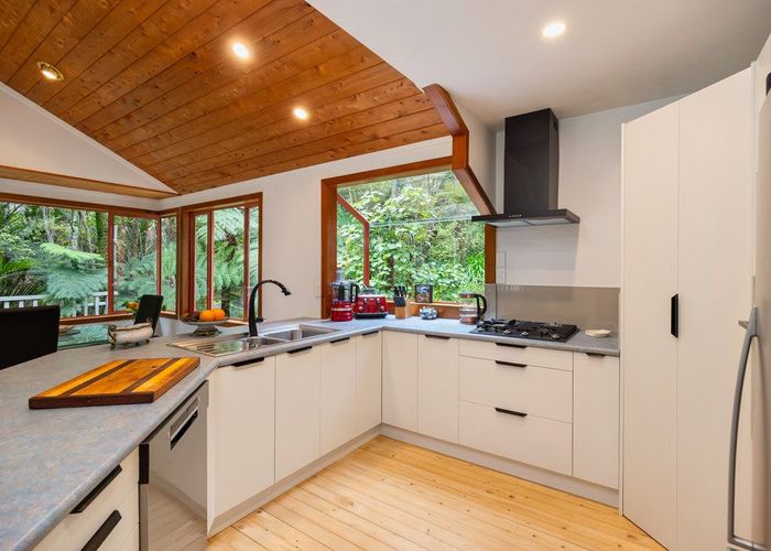  at 109 Huia Road, Titirangi, Waitakere City, Auckland