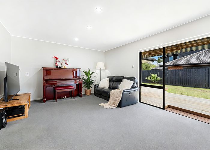  at 21A Eastern Beach Road, Eastern Beach, Manukau City, Auckland