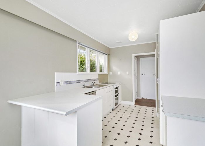  at 252 Dowse Drive, Maungaraki, Lower Hutt