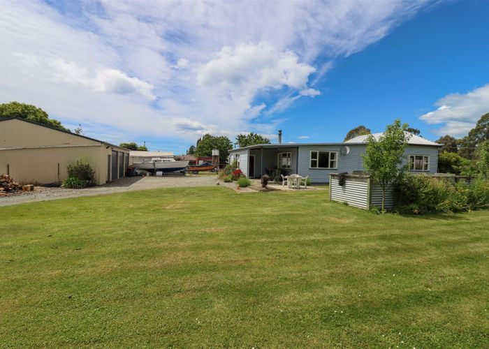 Free property data for 82 The Avenue, Pareora homes.co.nz