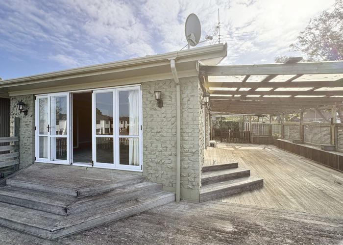  at 1 Mirrabooka Avenue, Botany Downs, Manukau City, Auckland