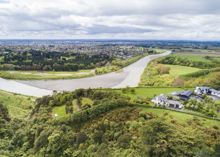  at 76 Cashmere Drive, Fitzherbert, Palmerston North
