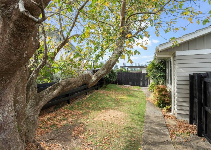  at 1/26 Wendover Road, Glendowie, Auckland