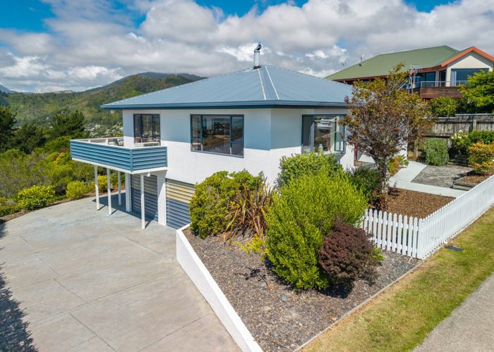  at 325 Princes Drive, Britannia Heights, Nelson, Nelson / Tasman