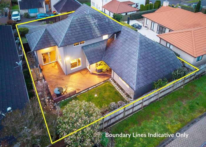  at 8 Deerfield Place, Flat Bush, Manukau City, Auckland