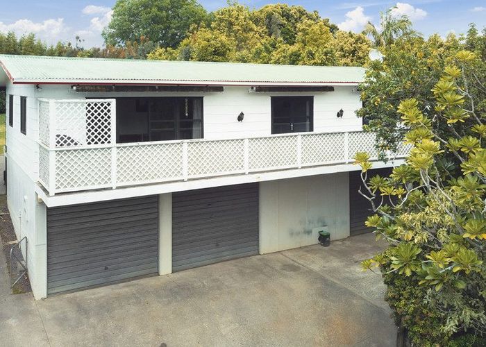  at 22 Claverdon Drive, Massey, Waitakere City, Auckland