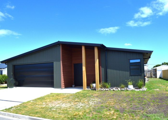  at 57 Seagrass Place, Otaki Beach, Otaki