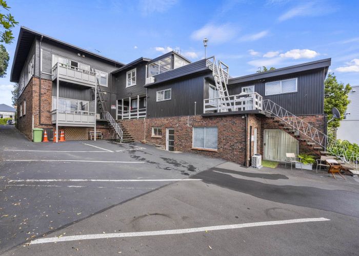 For sale 4/213 Jervois Road, Herne Bay, Auckland City, Auckland