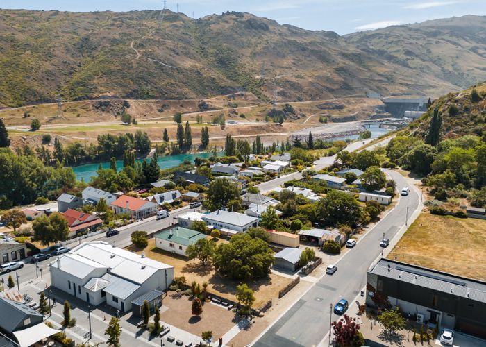  at 24 Sunderland Street, Clyde