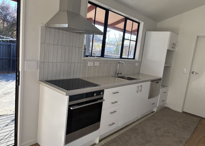  at 2/86 Charles, Waltham, Christchurch City, Canterbury