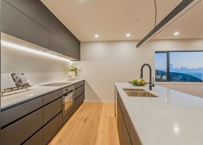  at 123 Piha Road, New Lynn