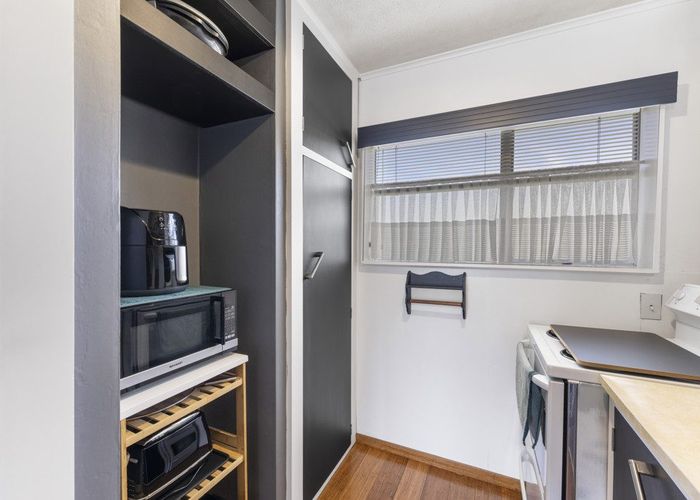  at 1/93 Racecourse Road, Sockburn, Christchurch City, Canterbury