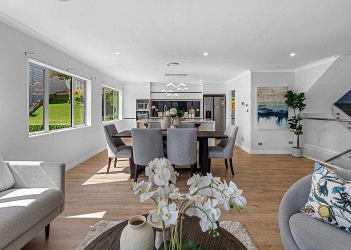  at 81 Lake Road, Northcote, North Shore City, Auckland