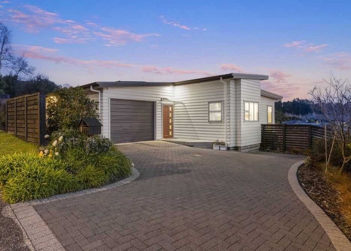  at 127 Kennedy Road, Pyes Pa, Tauranga