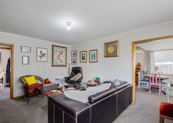  at 11 Reynolds Avenue, Bishopdale, Christchurch