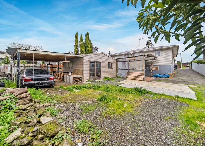  at 4 Dairy Road, Otara, Auckland