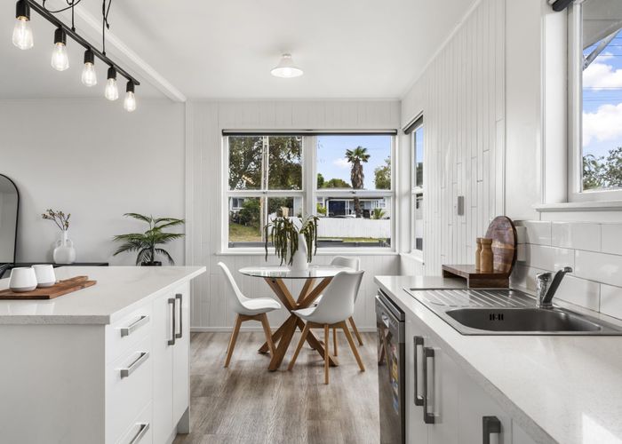  at 55 Larnoch Road, Henderson, Waitakere City, Auckland