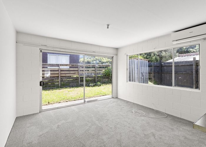  at 2/4 Herekawe Drive, Spotswood, New Plymouth, Taranaki