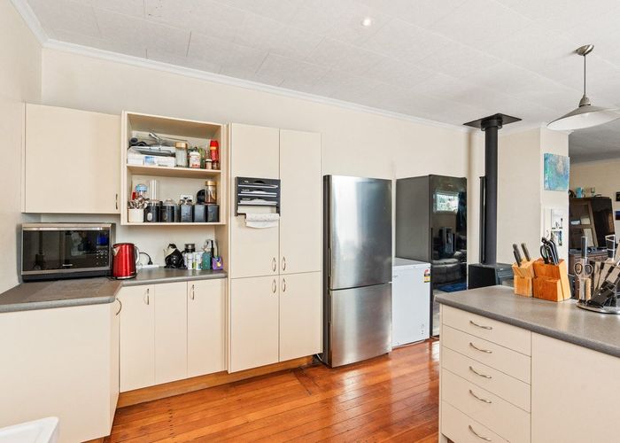  at 7 Athol Place, Ravensbourne, Dunedin, Otago