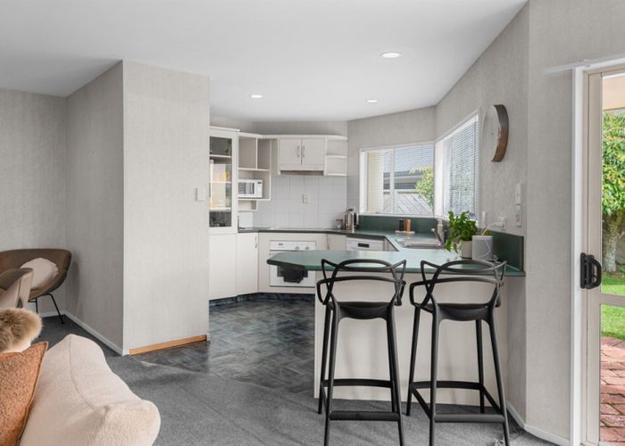  at 58 Harrowfield Drive, Harrowfield, Hamilton