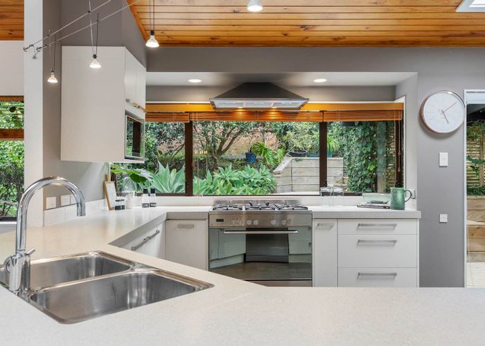  at 2/26 Huron Street, Takapuna, North Shore City, Auckland