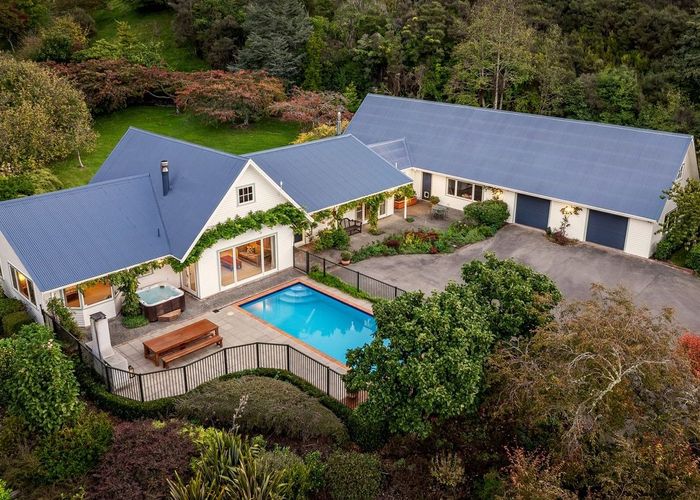  at 102 Bulls Run Road, Moonshine Valley, Porirua