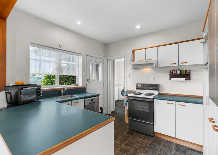  at 144 Yaldhurst Road, Sockburn, Christchurch
