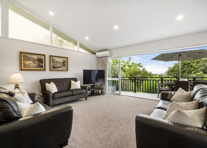  at 7 Hume Drive, Hillcrest, Auckland