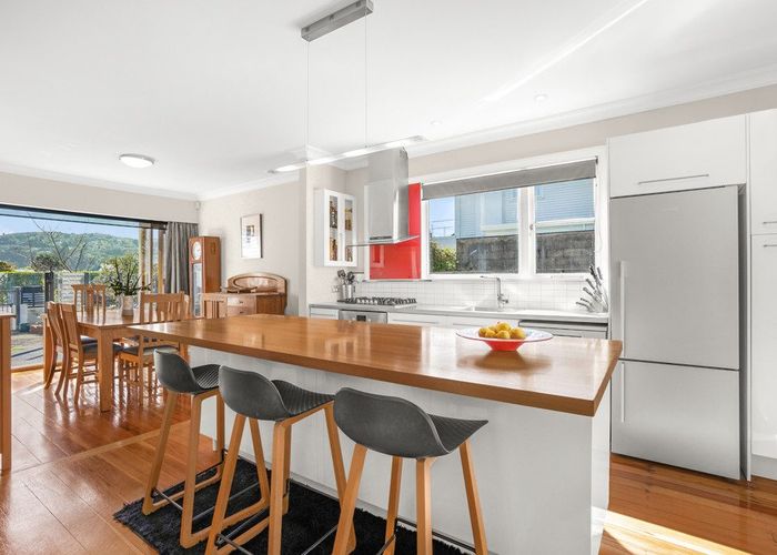  at 8 Bellevue Road, Woburn, Lower Hutt, Wellington