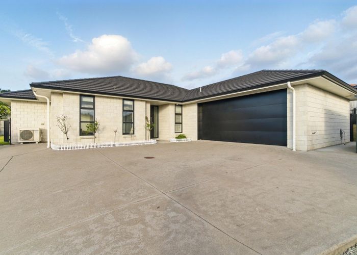  at 35 Ballintoy Park Drive, Welcome Bay, Tauranga, Bay Of Plenty