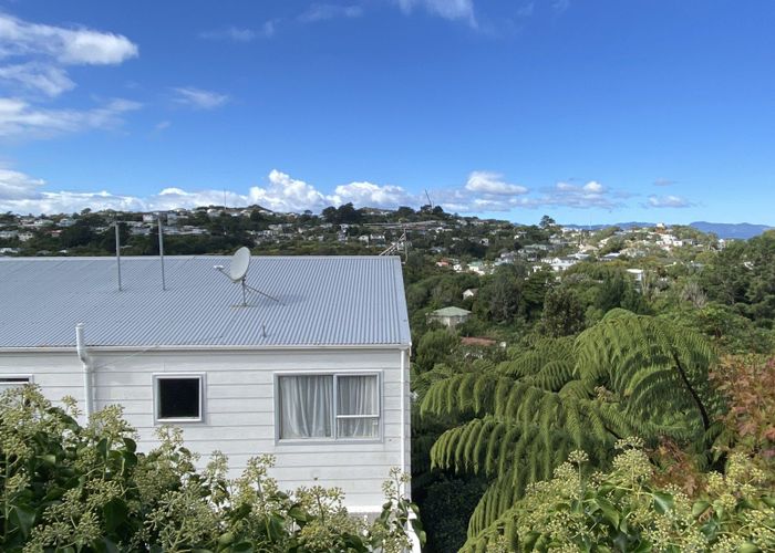  at 32B Cheltenham Terrace, Newlands, Wellington, Wellington