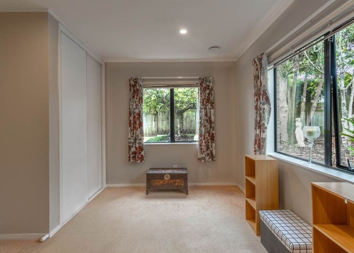  at 12 Skybird Place, Glen Eden, Waitakere City, Auckland