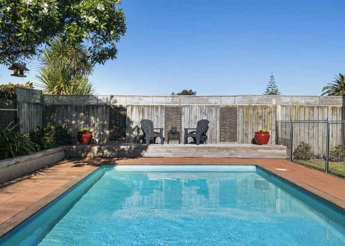 Free property data for 1/158 Stredwick Drive, Torbay, Auckland homes