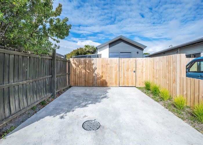  at 18 Matlock Street, Woolston, Christchurch City, Canterbury