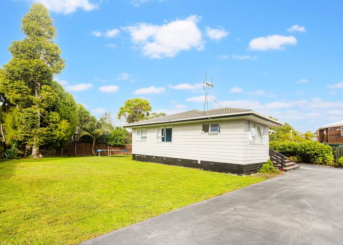  at 17 Serwayne Place, Sunnyvale, Waitakere City, Auckland