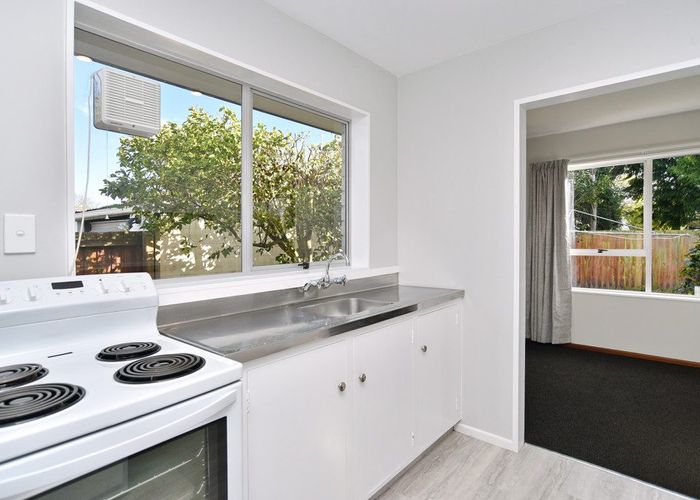  at 43b Oldwood Street, Bishopdale, Christchurch City, Canterbury