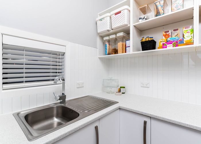  at 28 Queen Charlotte Drive, Aotea, Porirua, Wellington