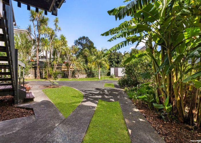  at 2 Teviot Place, Totara Vale, Auckland