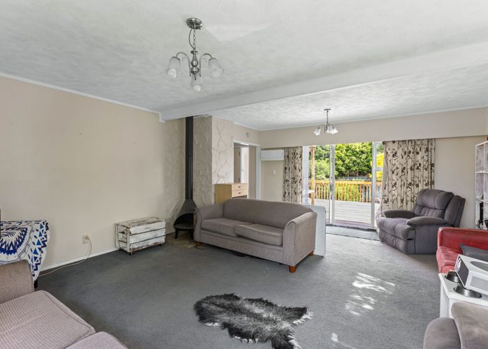  at 4 Amorino Drive, Red Beach, Red Beach