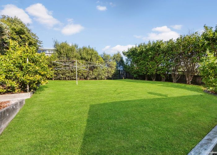  at 48 Kay Drive, Blockhouse Bay, Auckland