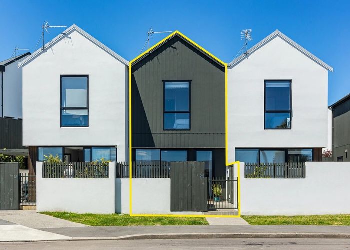  at 2/6 Oswald Crescent, Paparangi, Wellington