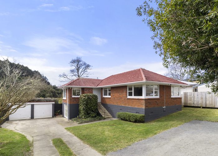  at 26 Lowtherhurst Road, Massey, Auckland