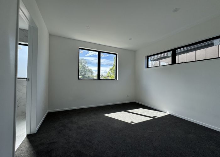  at 12 Peara Pl, Henderson, Waitakere City, Auckland