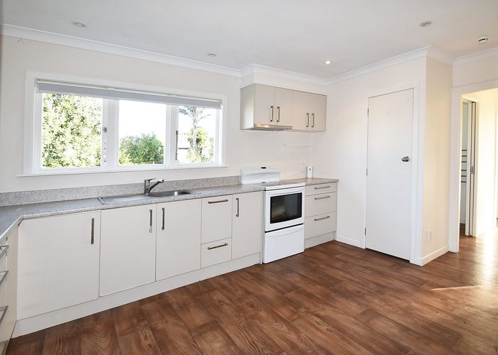 at 52 Beaubank Road, Kelston, Waitakere City, Auckland